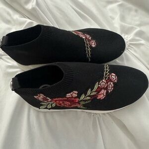 Floral Embroidered Black Slip-On Sneakers